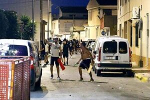 УЛИЧНЕ БОРБЕ У ШПАНИЈИ КАО ПРОЛОГ САМОУНИШТЕЊУ ЕВРОПЕ: Миграција руши рекорде, друштвени раскол све већи